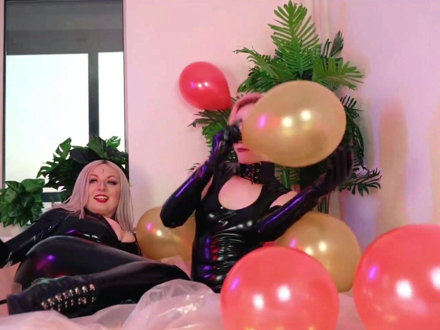 Free Balloon Fetish Sex Video